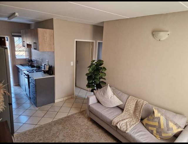 2 BEDROOM APARTMENT FOR SALE IN PROTEA GLEN